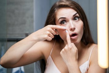 Как избавиться от чёрных точек на лице