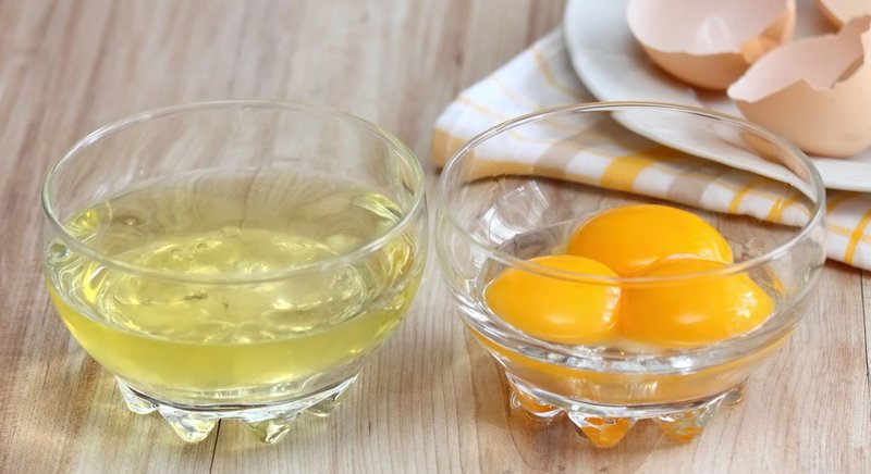 Ингредиенты для приготовления яичной маски в домашних условиях