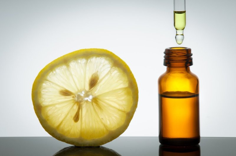 Ингредиенты для маски с льняным маслом и лимоном