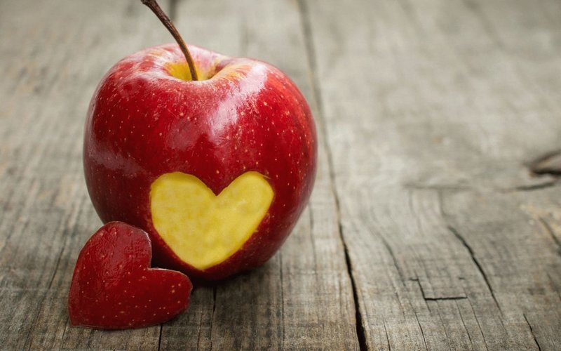 Заговор на любовь на яблоко