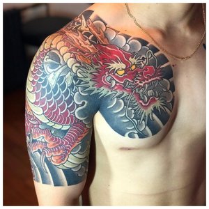 Татуировка с драконом в японском стиле