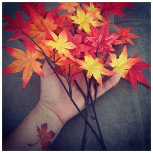 Осенний листок - красивое тату