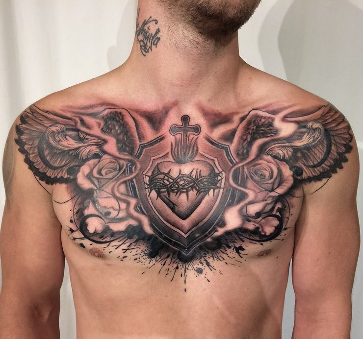 Татуировка мужчине на грудь
