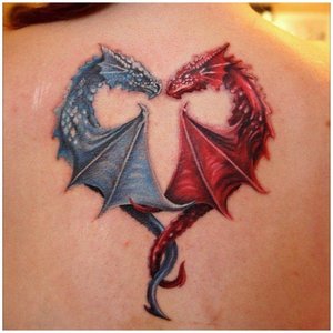 Милое тату двух влюбленных драконов 