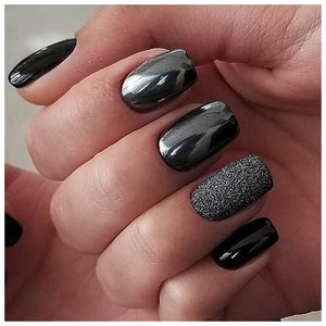 Металлические черные ногти