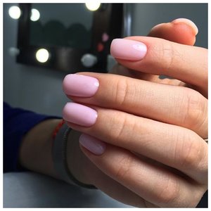 Розовые ногти 