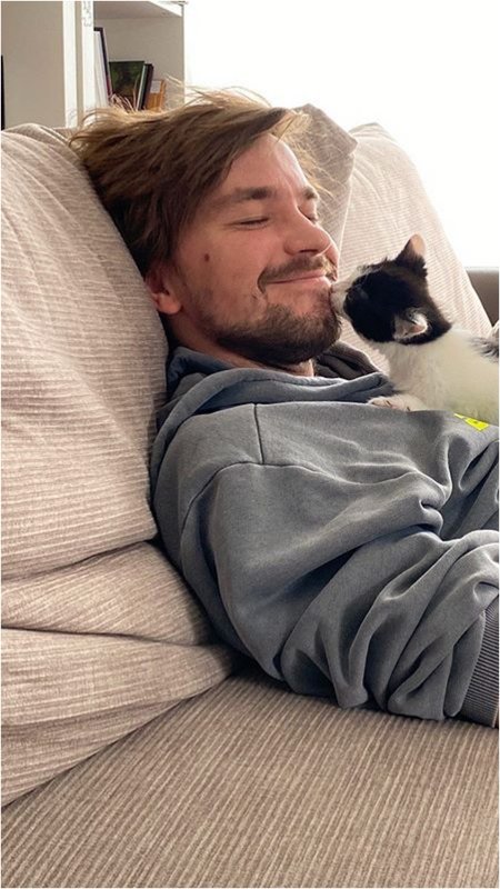Петров с котиком
