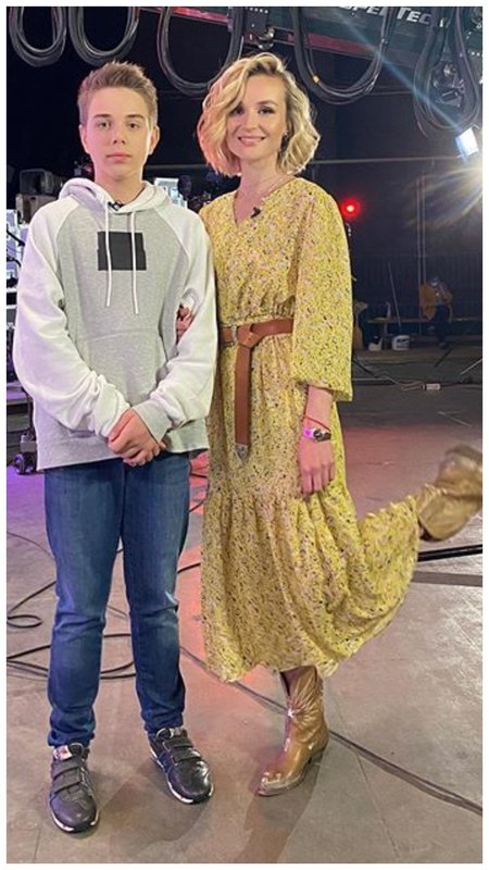 Полина Гагарина с сыном фото