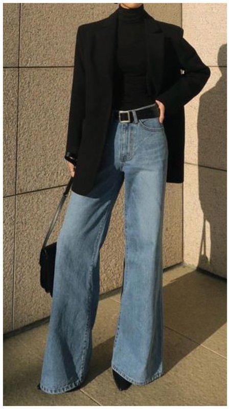 Очень стильный осенний образ с джинсами клеш