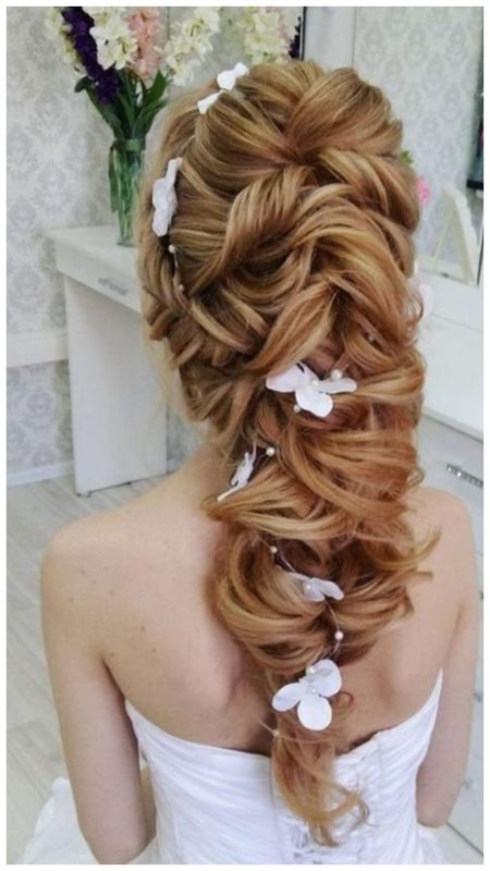 Объемная коса на свадьбу