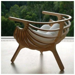 Необычное кресло из дерева для террасы