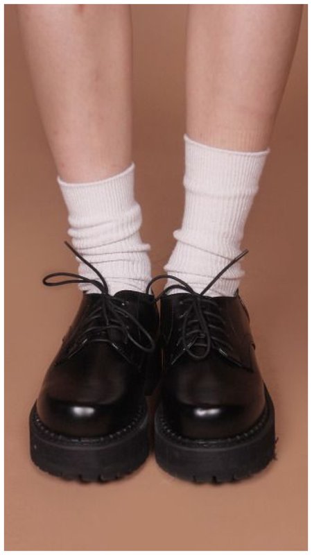 Как носить носки с ботинками стильно