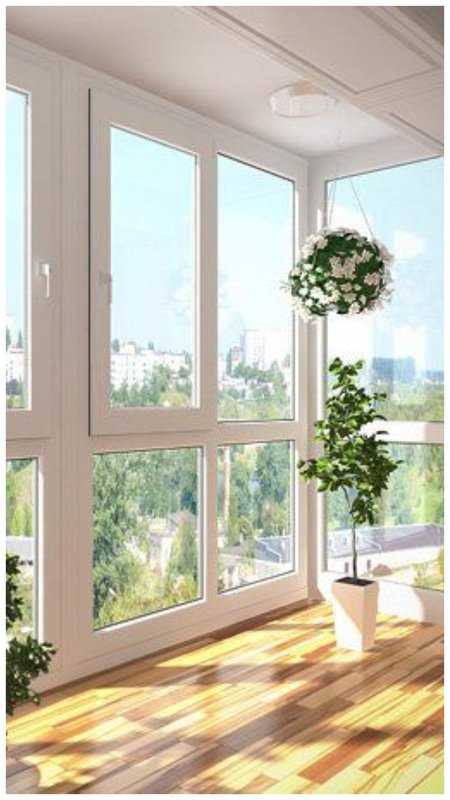 Панорамные окна в гостиной