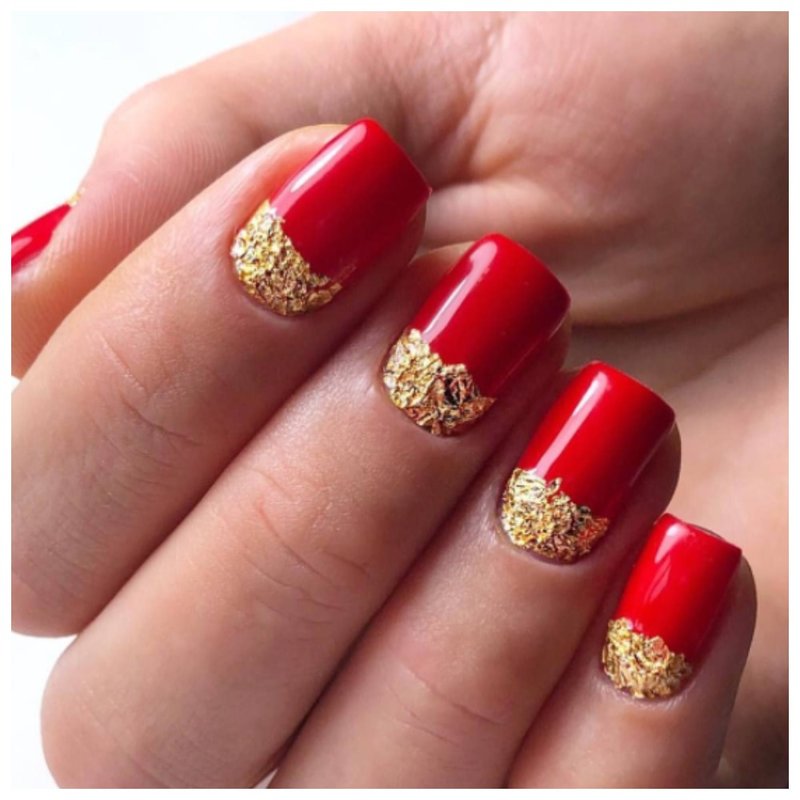Золотые лунки на ногтях из фольги