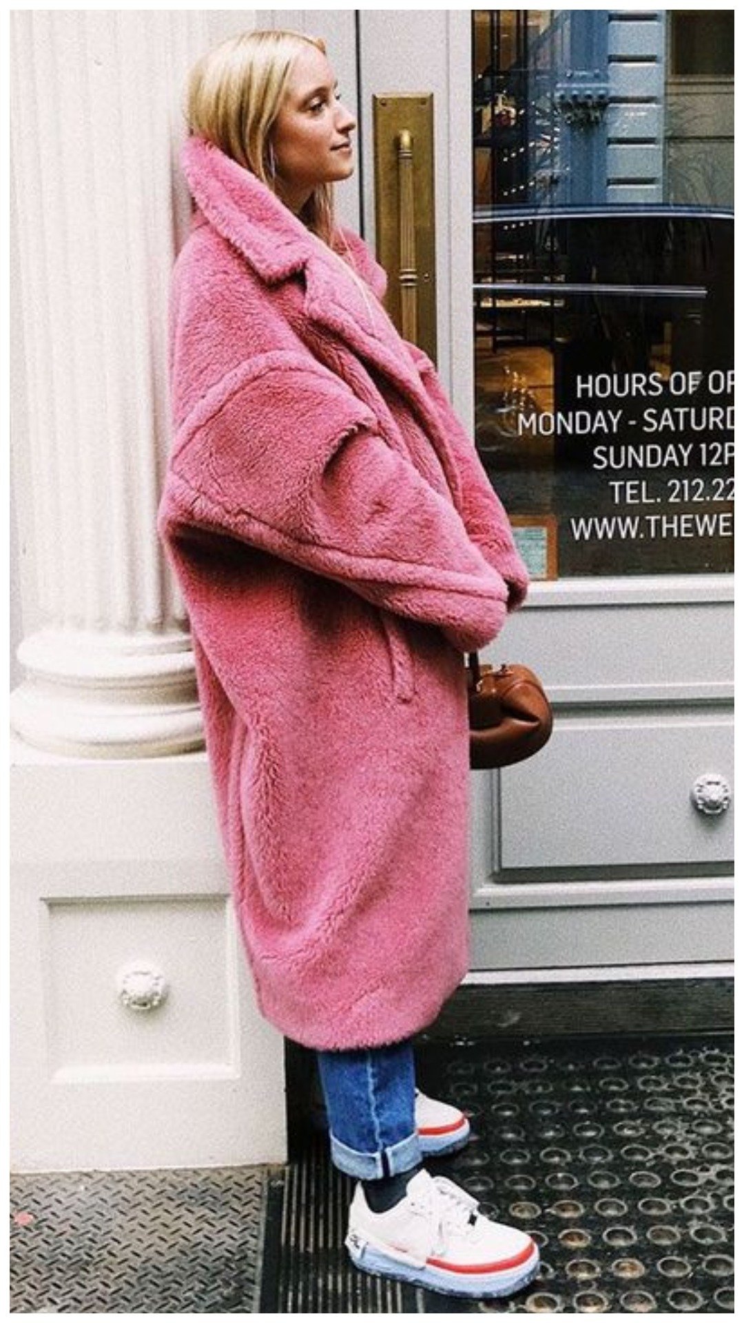 Плюшевое пальто розовое