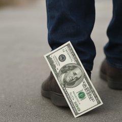 Примета: купюра выпала из кармана d0bfd180d0b8d0bcd0b5d182d0b0-d0bad183d0bfd18ed180d0b0-d0b2d18bd0bfd0b0d0bbd0b0-d0b8d0b7-d0bad0b0d180d0bcd0b0d0bdd0b0-cgpt-1760440608